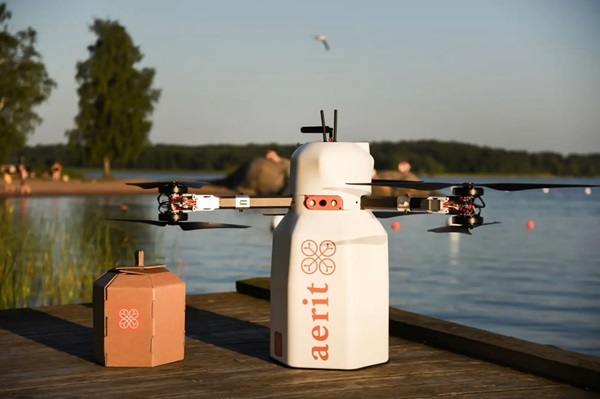 Doručovací dron Nimbi.