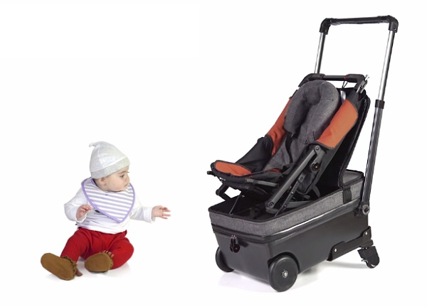 Born to Fly Baby má polohovateľný kočík pre prevoz dieťaťa pri cestovaní