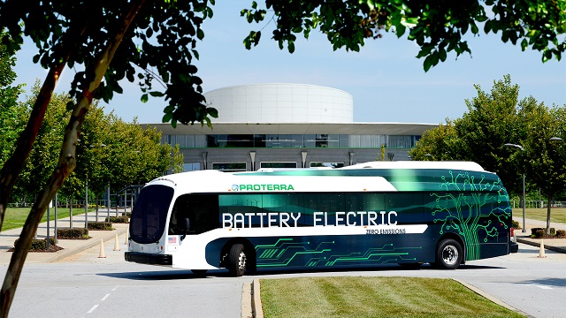 autobus, doprava, USA, Proterra, Catalyst XR, elektrický autobus, batéria, pohon, kapacita, batériový zväzok, batériový zdroj, test, dojazd, technológie, novinky