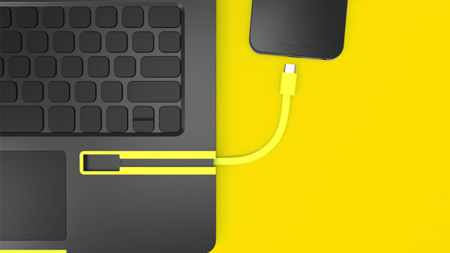 Smartfón sa k zariadeniu Mirabook pripája prostredníctvom konektoru USB-C