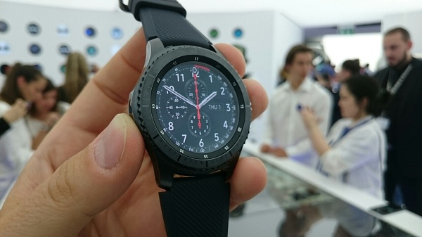 Spoločnosť Samsung predstavila nové inteligentné hodinky Gear S3