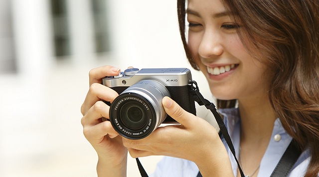 Súčasťou fotoaparátu Fujifilm X-A10 je aj objektív 16-50 mm OIS II
