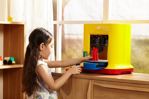 3D tlačiareň Da Vinci miniMaker hravou formou naučí deti aditívnej výrobe