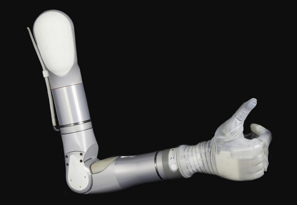 Budúca generácia bionickej paže LUKE bude už čoskoro komerčne dostupná