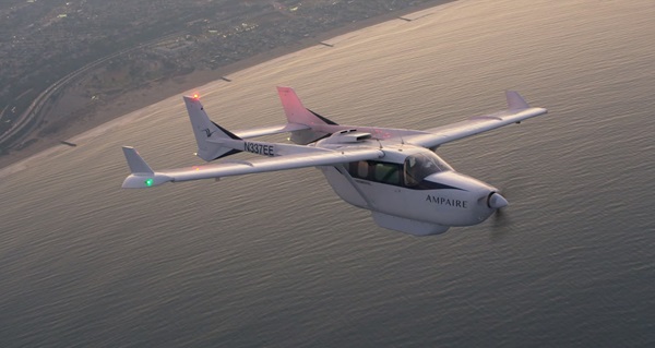 Demonštračné hybridné lietadlo Ampaire Electric Eel.