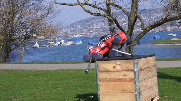 ANYmal z ETH Zürich je dvojnohý / štvornohý robot, ktorý mení tvar s pokročilou umelou inteligenciou.