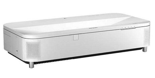 3LCD laserový projektor s extrémne krátkou projekčnou vzdialenosťou Epson PowerLite 810E.