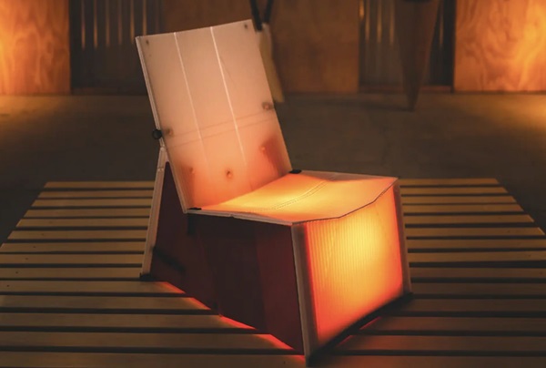 Skladacia origami kempingová stolička PopLounge.