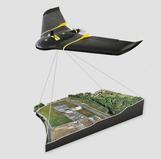 Dron eBee Plus dokáže počas jedného letu zmapovať plochu až 220 hektárov
