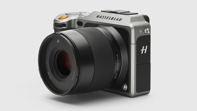 Fotoaparát stredného formátu Hasselblad X1D v kompaktnom tele ukrýva 50 megapixlový CMOS snímač