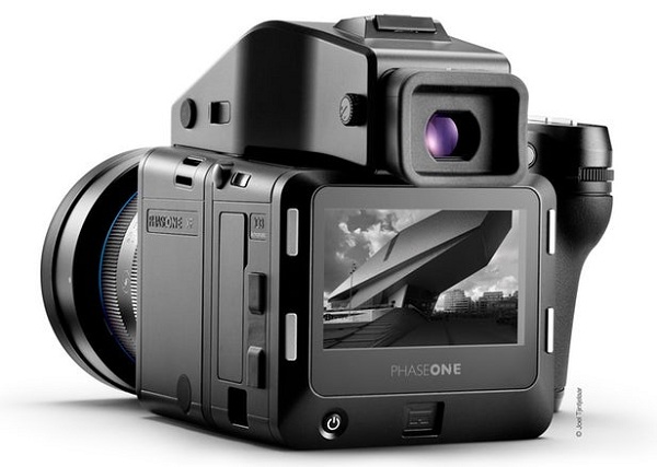 Spoločnosť Phase One predstavila novú digitálnu stenu IQ3 100MP Achromatic pre fotoaparáty stredného formátu