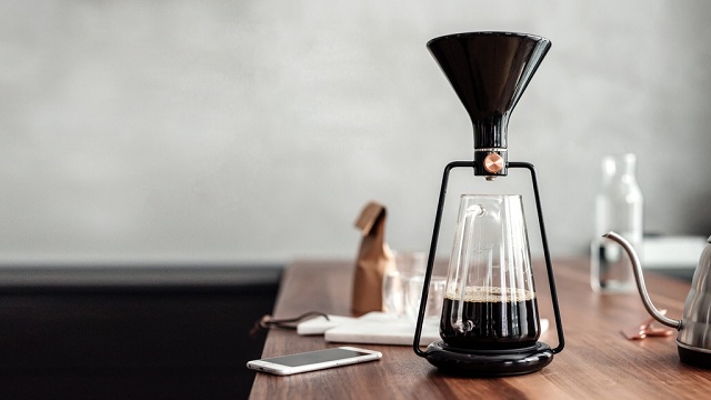 Nový kávovar Gina prináša milovníkom kávy možnosť pripraviť až tri druhy tohto obľúbeného nápoja