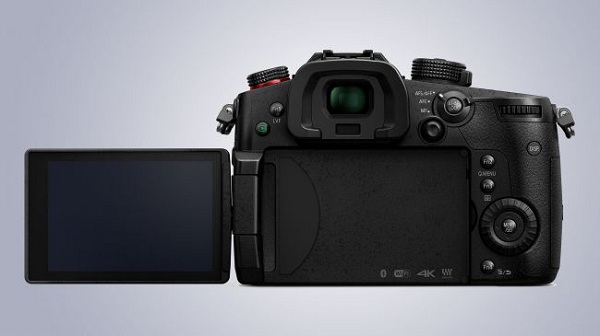 Fotoaparát Panasonic Lumix GH5S je zameraný na profesionálnych filmárov.