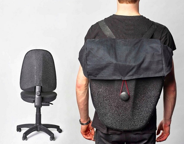 Študent na univerzite v Birmingham City prišiel s nápadom, ako využiť vyradené kancelárske stoličky a z ich zadnej opierky vytvoril batoh Rest.