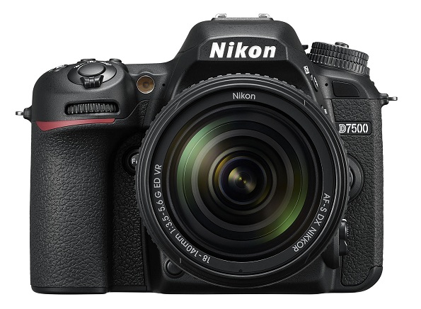Fotoaparát Nikon D7500 je vybavený rovnakým APS-C snímačom, aký má aj vlajková loď D500