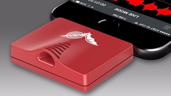 Zariadenie Echo Meter Touch 2 od spoločnosti Wildlife Acoustic slúži ako mobilný detektor netopierov pre iPhone