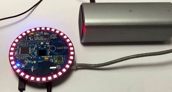 Spoločnosť Matrix Labs vydáva vývojársku plošnú dosku Matrix Voice pre rozpoznávanie hlasu s kompatibilitou platformy Raspberry Pi.