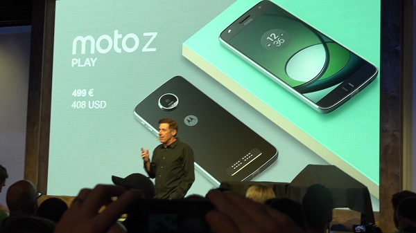 Spoločnosť Lenovo predstavila nový smartfón Moto Z Play s batériou, ktorá vydrží až 50 hodín