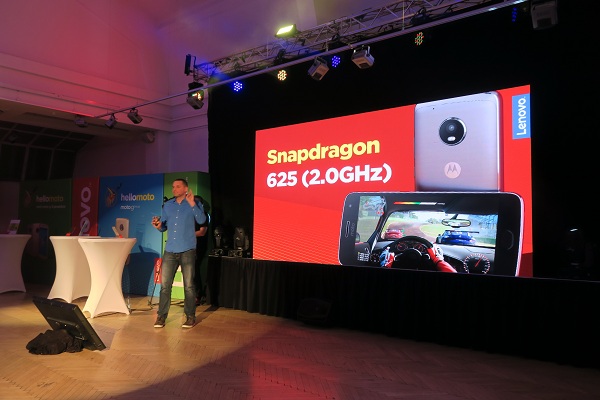 Smartfón Lenovo Moto G5 Plus