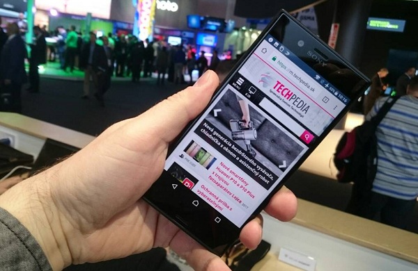 Smartfón Sony Xperia XZS