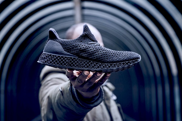 Spoločnosť Adidas vydáva svoje prvé 3D tlačené športové topánky s názvom 3D Runner