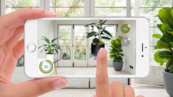 Aplikácia Plant Life Balance vyhodnotí, ako zdravý je daný priestor a umožní používateľom doladiť hodnoty pretiahnutím virtuálnych rastlín do miestnosti a prispôsobením ich veľkosti.