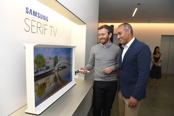4K televízor Samsung Serif má profil rámu v tvare písmena 