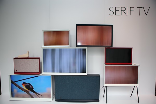 Elegantný televízor Samsung Serif je na vybraných európskych trhoch dostupný vo viacerých veľkostiach