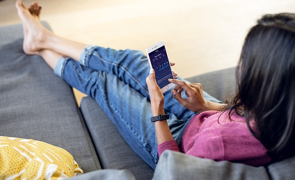 Vďaka novým funkciám dokáže fitness náramok Fitbit Alta HR lepšie sledovať spánok nositeľa