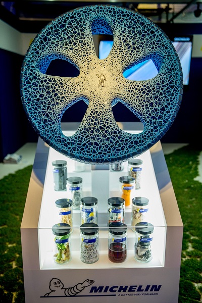 Spoločnosť Michelin predstavila koncept pneumatiky Vision, ktorá je vyrobená prostredníctvom technológie 3D tlače.